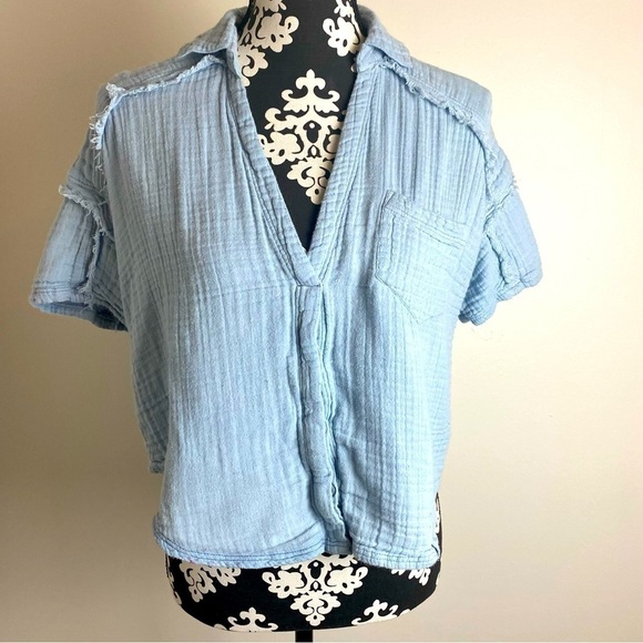 We The Free “Full of Light” Cropped Misty Blue Short Sleeve Textured Top - Picture 2 of 15